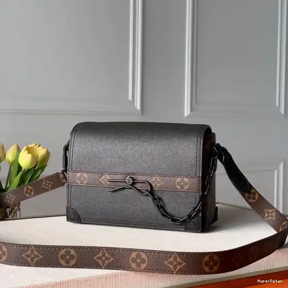VUITTON LOUIS SOFT TRUNK 0622